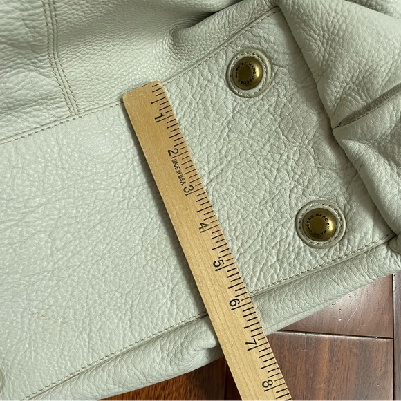 Marc by Marc Jacobs Off White Ivory Pebbled Leather Hobo Bag B17 - Picture 11 of 11
